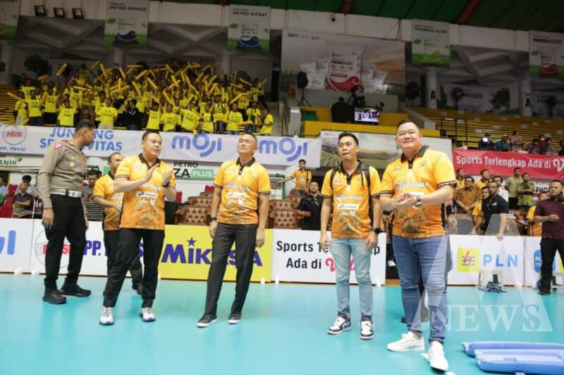 Kapolda Jatim Irjen Pol Drs. Imam Sugianto didampingi Kapolres Gresik AKBP Adhitya Panji Anom