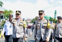 Kapolda Jatim Irjen Pol Drs. Imam Sugianto didampingi Kapolresta Banyuwangi Kombespol Nanang Haryono