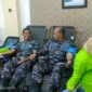 Wadan Puslatdiksarmil Kodiklatal Letkol Marinir Martin Manurung ikuti Donor Darah