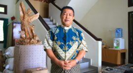 Vikaris Jenderal (Vikjen) Keuskupan Denpasar Romo Yosef Wora