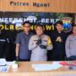 Tersangka diamankan Polisi beserta barang buktinya