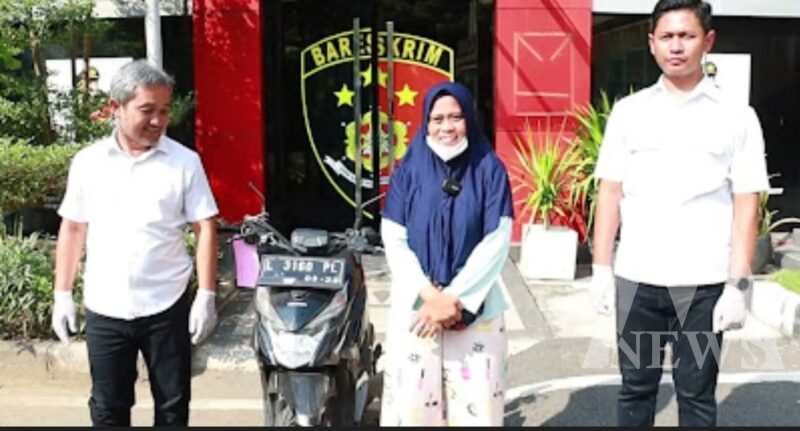 Satreskrim Polres Tanjung Perak serahkan motor ke pemiliknya