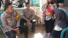 Kapolres Probolinggo AKBP Wisnu Wardana kunjungi keluarga korban kekerasan