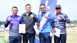 Dankodiklatal Letjen TNI Marinir Nur Alamsyah bersama para pemenang lomba