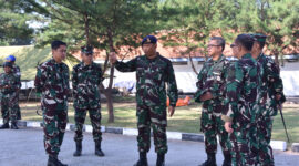 Wadan Kodiklatal Laksda TNI Eko Wahjono tinjau lattek siswa Kodikopsla