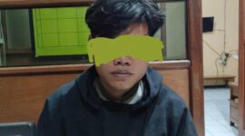 Pelaku diamankan Polisi beserta barang buktinya