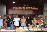 Wakapolres Malang Kompol Imam Mustolih ungkap kasus miras