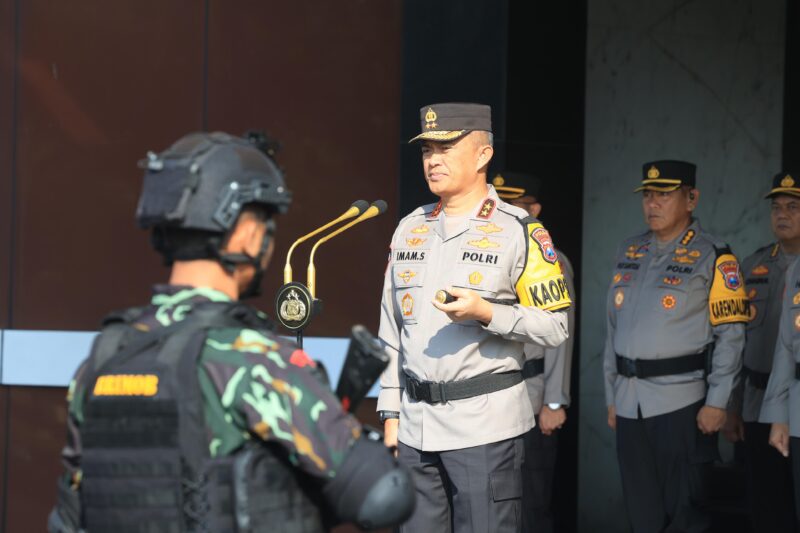 Kapolda Jatim Irjen Pol Drs. Imam Sugianto