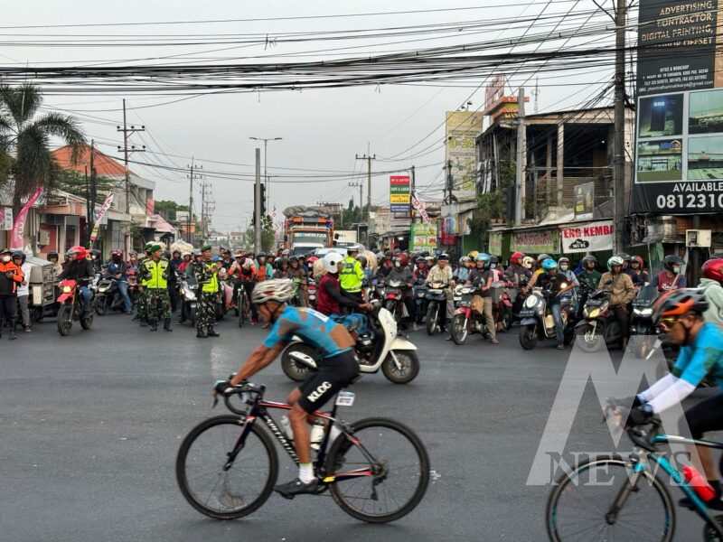 Polresta Sidoarjo atur jalur Tour de Panderman 2024 warga support peserta