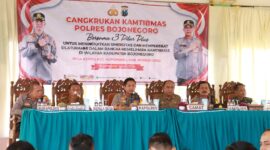 Kapolres Bojonegoro AKBP Mario Prahatinto gelar cangkrukan