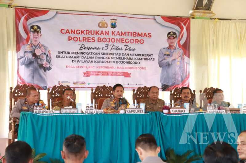 Kapolres Bojonegoro AKBP Mario Prahatinto gelar cangkrukan