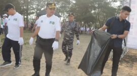 Kapolres Pacitan AKBP Agung Nugroho gelar aksi bersih-bersih