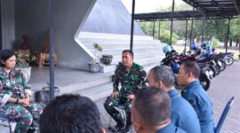 Kadispen Kodiklatal Kolonel Marinir Suharyono