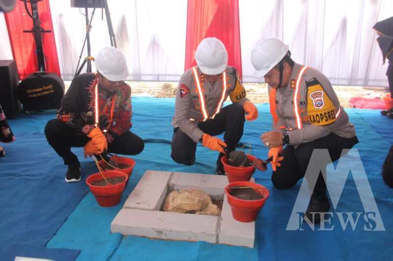 Kapolda Jatim Irjen Pol Drs. Imam Sugianto peletakan Batu Pertama Gedung Satya Haprabu Polres Sumenep