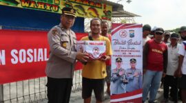 Polres Bojonegoro salurkan Bansos