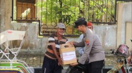 Polres Lumajang beri Bansos
