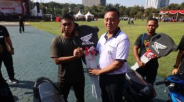 Dankodiklatal Letjen TNI Marinir Nur Alamsyah olahraga peringati HUT Bhayangkara ke-78