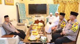 Kapolres Tanjung Perak AKBP William Cornelis Tanasale jalin silaturahmi dengan Ulama
