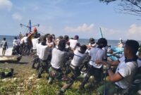 Siswa Kodiklatal lattek WJY XXII/2024 bantu kapal nelayan hampir tenggelam