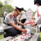 Wakapolri Komjen Agus Andrianto Ziarah dan Tabur Bunga di TMP Kalibata