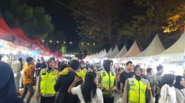 Tim Patroli Polwan Pengamanan Pesta Rakyat dan Bazar UMKM