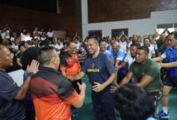 Dankodiklatal Letjen TNI Marinir Nur Alamsyah bersama kontingen Porwiltim