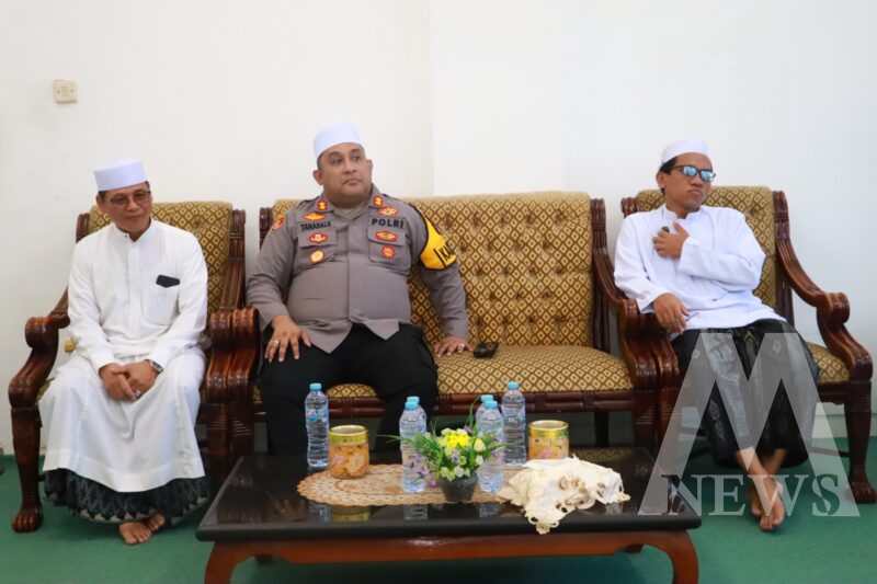 Kapolres Tanjung Perak AKBP William Cornelis Tanasale silaturahmi ke Ponpes Assalafi Al- Fitrah Surabaya