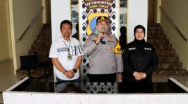 Kapolres Sumenep AKBP Henri Noveri Santoso berikan keterangan