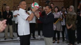 Kapolda Jatim Irjen Pol Drs. Imam Sugianto dilantik sebagai Pengprov PBVSI 2024-2028