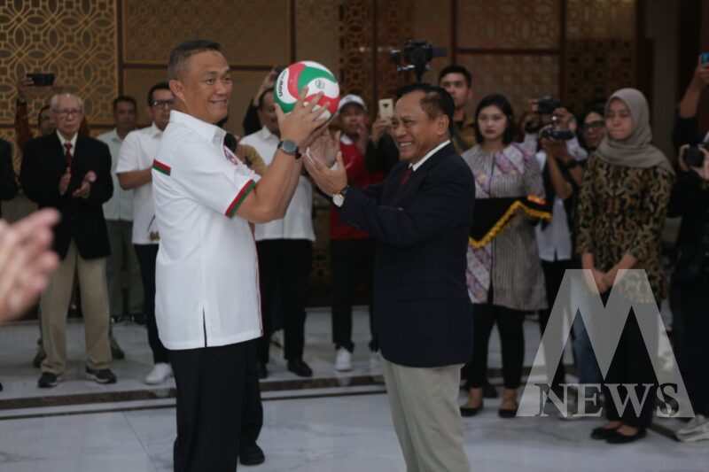 Kapolda Jatim Irjen Pol Drs. Imam Sugianto dilantik sebagai Pengprov PBVSI 2024-2028