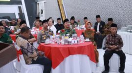 Kapolres Bojonegoro AKBP Mario Prahatinto saat hadiri doa lintas agama