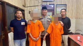 Tersangka diamankan Polisi beserta barang buktinya
