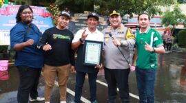Kapolres Tanjung Perak AKBP William Cornelis Tanasale bersama anggota
