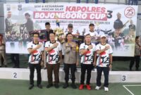 Kapolres Bojonegoro AKBP Mario Prahatinto tutup kejuaraan pencak silat