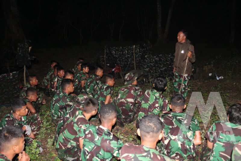 Siswa Senerbal Kodiklatal lakukan Sea and Jungle Survival