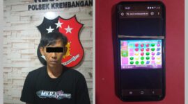 Pelaku judi online diamankan Reskrim Polsek Krembangan beserta barang buktinya