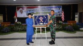 Wadan Kodikalatal Laksda TNI Eko Wahjono sambut habib Muhammad Luthfi