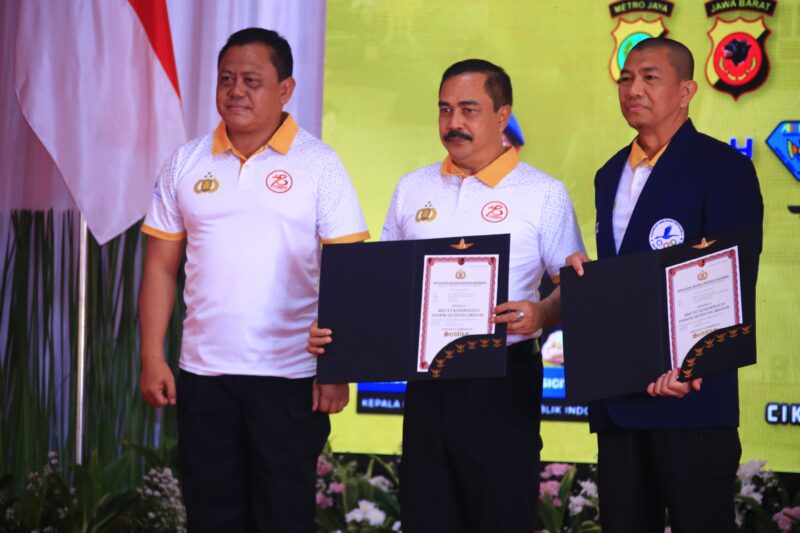 Wakapolri Komjen Pol Agus Andrianto buka kejuaraan Internasional Open Indoor Skydiving Kapolri Cup