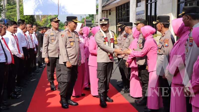 Kapolres Nganjuk AKBP Muhammad sambut Kapolres Nganjuk baru AKBP Siswantoro
