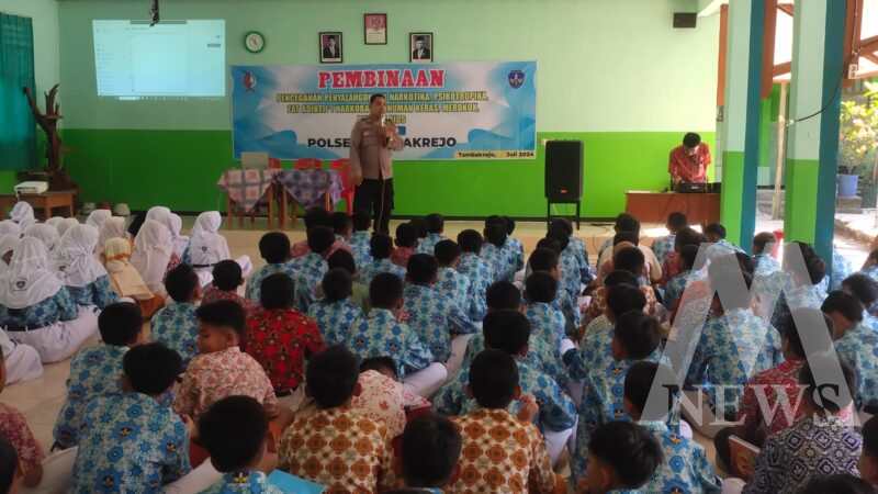 Polisi Blusukan ke Sekolah berikan Binluh saat MPLS
