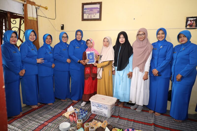 Ketua Gabungan Jalasenastri Kodiklatal lakukan kunjungan ke anak berkebutuhan khusus