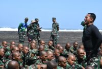 Siswa Kodiklatal lattek menembak senri