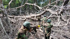 Calon prajurit Korps Marinir jalani Dikko lattek Materi Sea Survival
