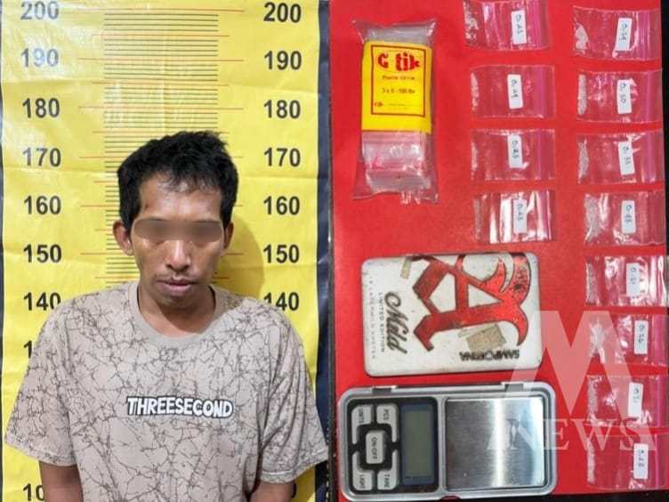 Satresnarkoba Polres Pasuruan tangkap pengedar narkoba beserta barang buktinya
