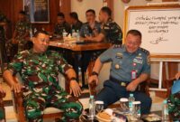 Pangkoarmada II Laksda TNI Ariantyo Condrowibowo kunjungan ke Wadan Kodiklatal Laksda TNI Eko Wahjono
