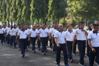 Prajurit dan PNS Kodikalatal olahraga rutin