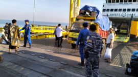 Satpolairud Polres Situbondo bersama TNI patroli dialogis