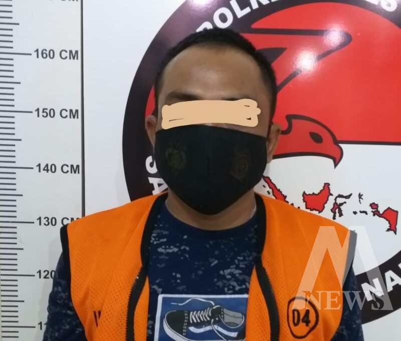Tersangka diamankan Polisi beserta barang buktinya 