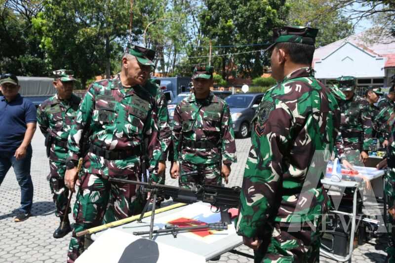 Danpuslatdiksarmil Kodiklatal Kolonel Laut (P) Irwan S.P. Siagian