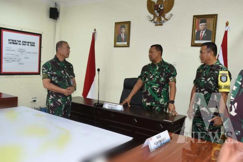 Wadan Kodikalatal Laksda TNI Eko Wahjono Hadiri Pembukaan Latihan Armada Jaya ke-42